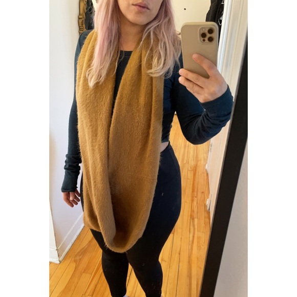 VERO MODA dark yellow infinity scarf - Picture 3 of 6